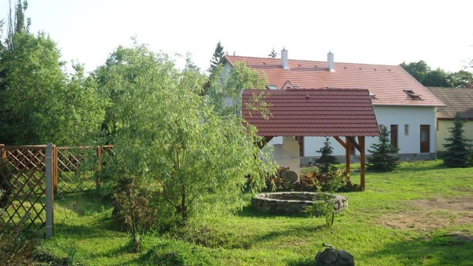 Felsőtold Felso Fogado B&B 외부 사진