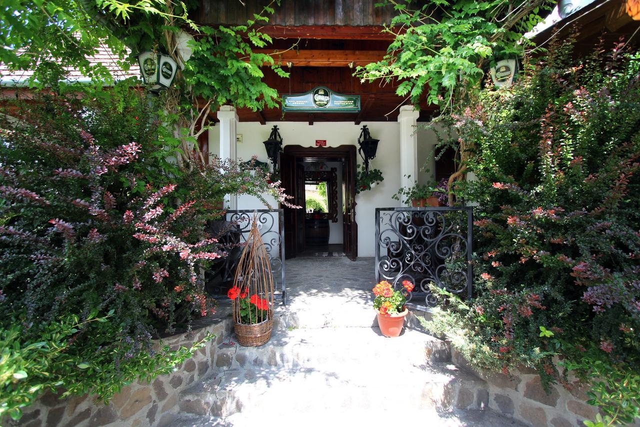 Felsőtold Felso Fogado B&B 외부 사진