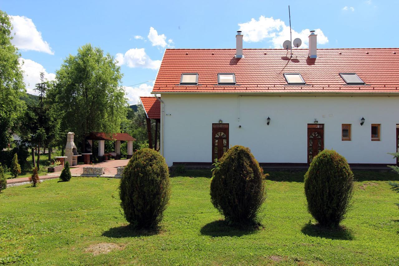 Felsőtold Felso Fogado B&B 외부 사진